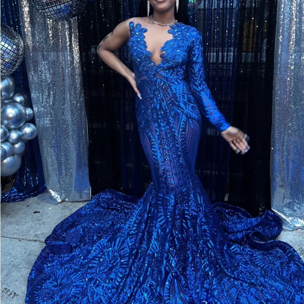 Custom Prom Dress 👗 - Picture 3 of 4